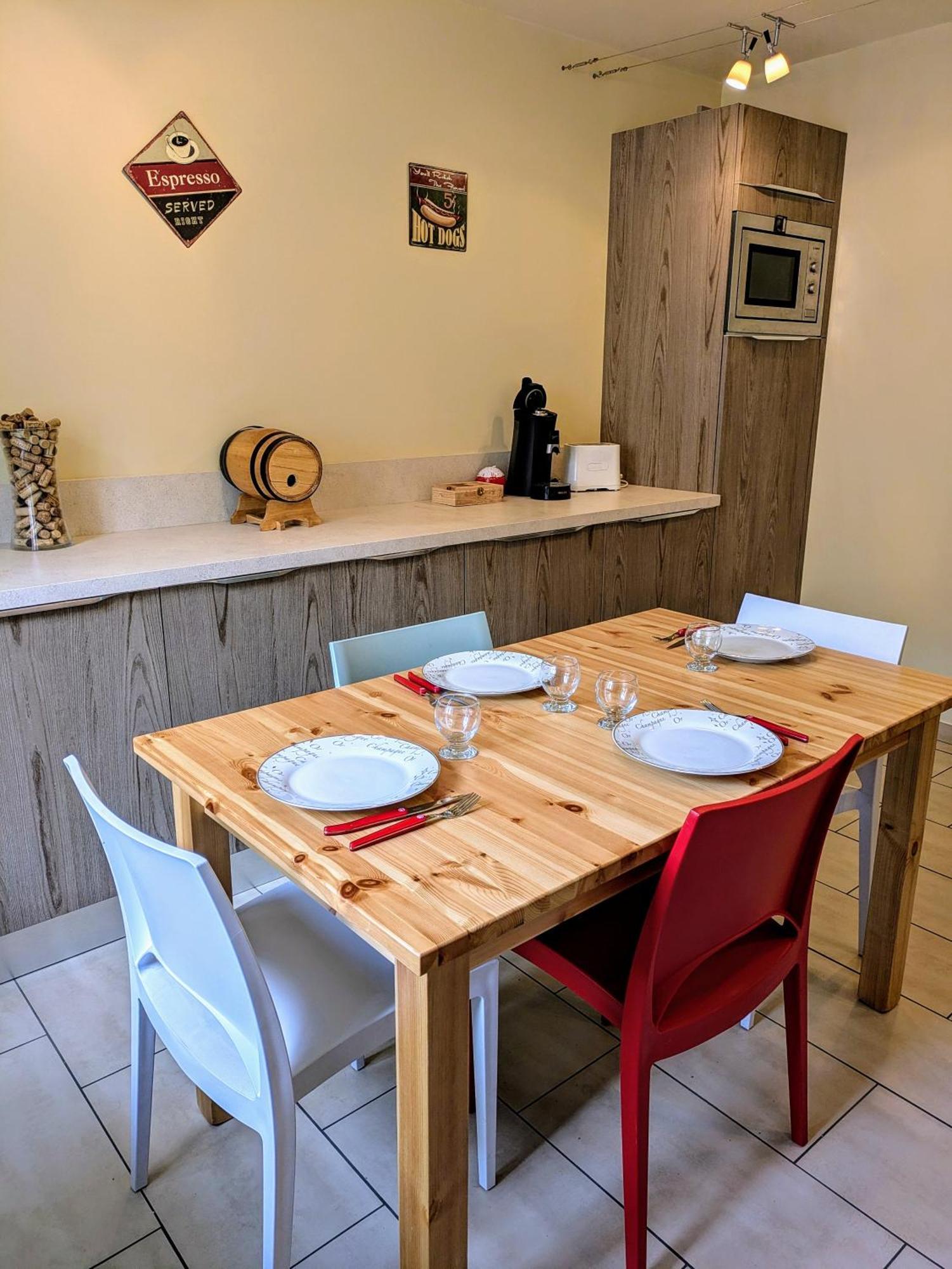 6 Pers, Centre-ville- T3, 90m2 *